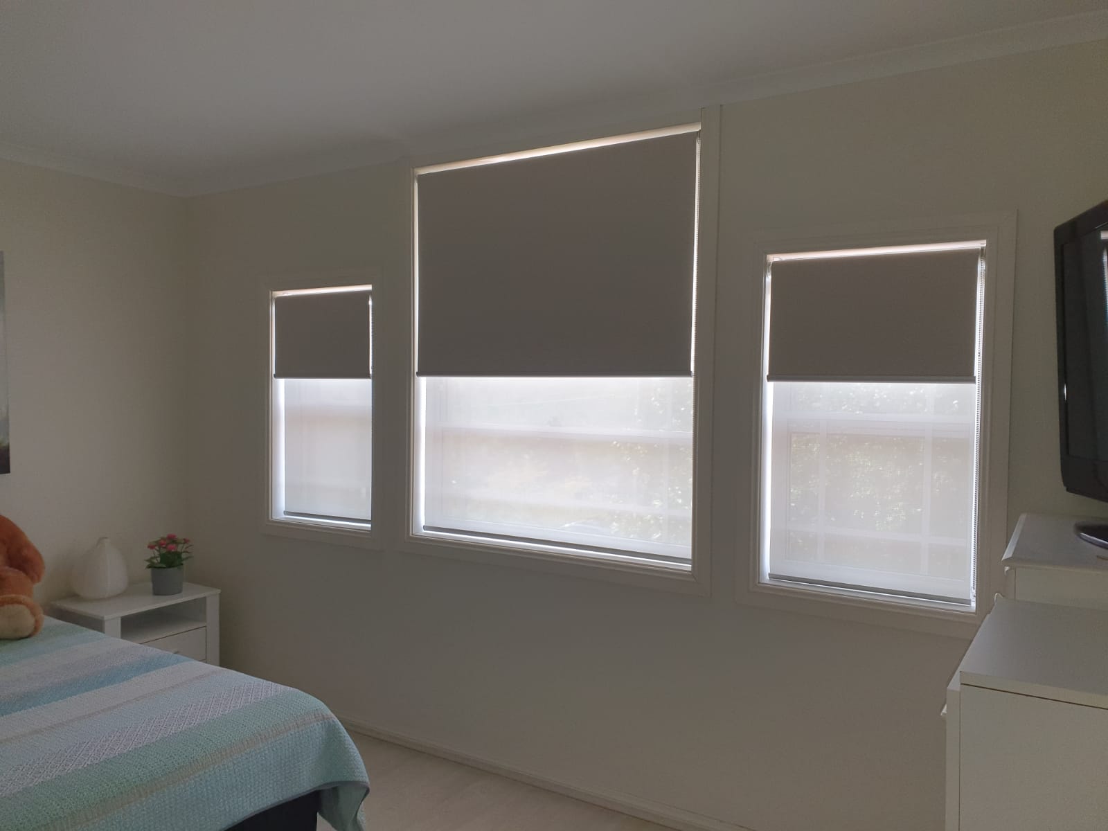 Roller Blind - Skye Blockout Oyster