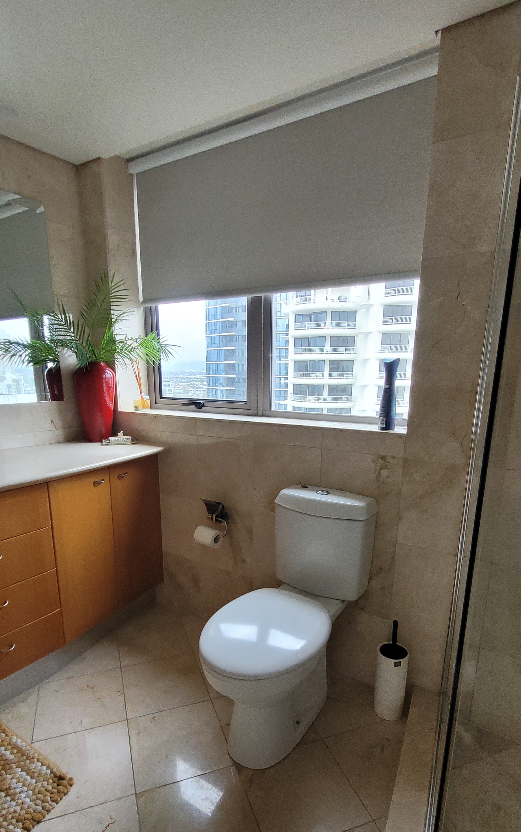 Express Roller Blind - Skye Blockout Oyster