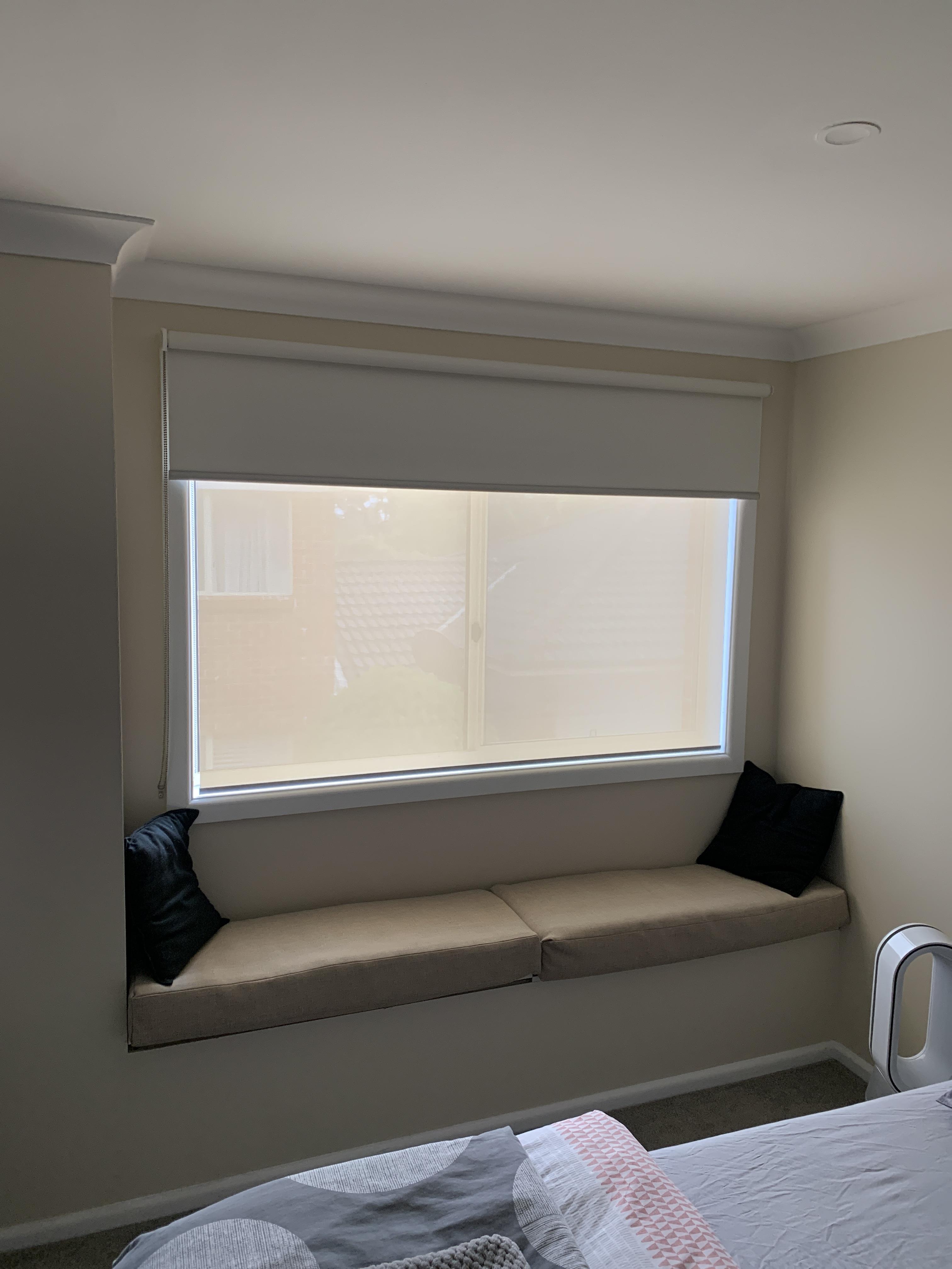 Roller Blind - Corrida Sunscreen White Linen